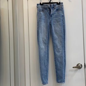 Light wash High-rise skinny Jeans